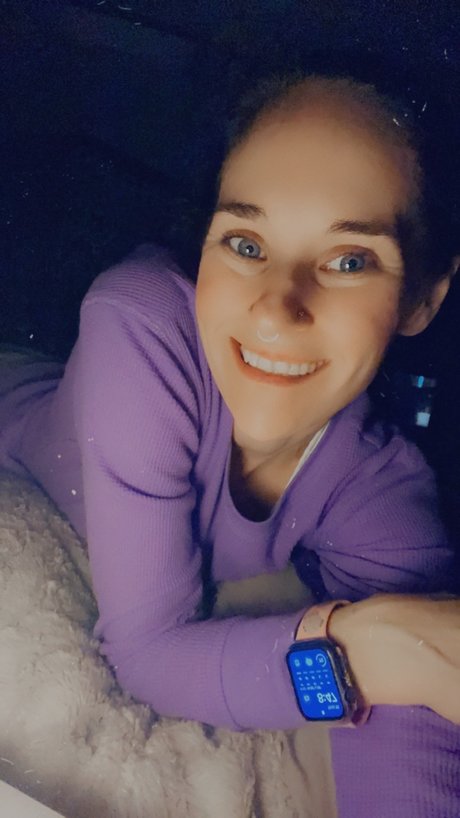 Nacktes geleaktes OnlyFans-Foto von Lola Bunny