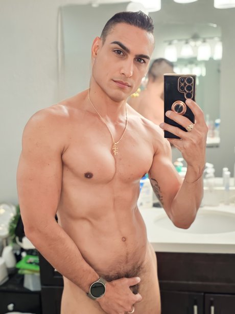 Nacktes geleaktes OnlyFans-Foto von Lokosman