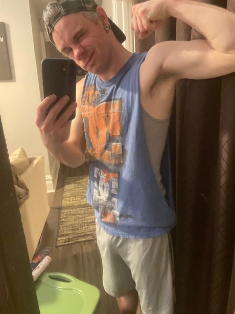 Nacktes geleaktes OnlyFans-Foto von Logan Hobbs