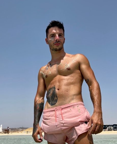 Nacktes geleaktes OnlyFans-Foto von Logan