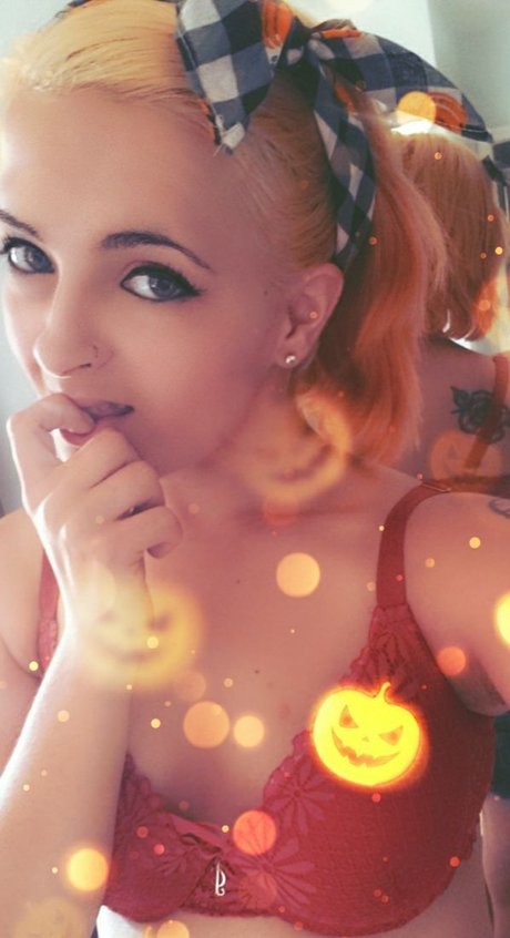 Nacktes geleaktes OnlyFans-Foto von Lizzy