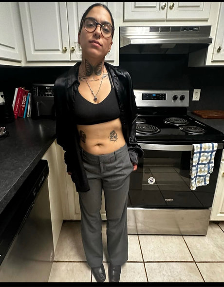 Nacktes geleaktes OnlyFans-Foto von Liv