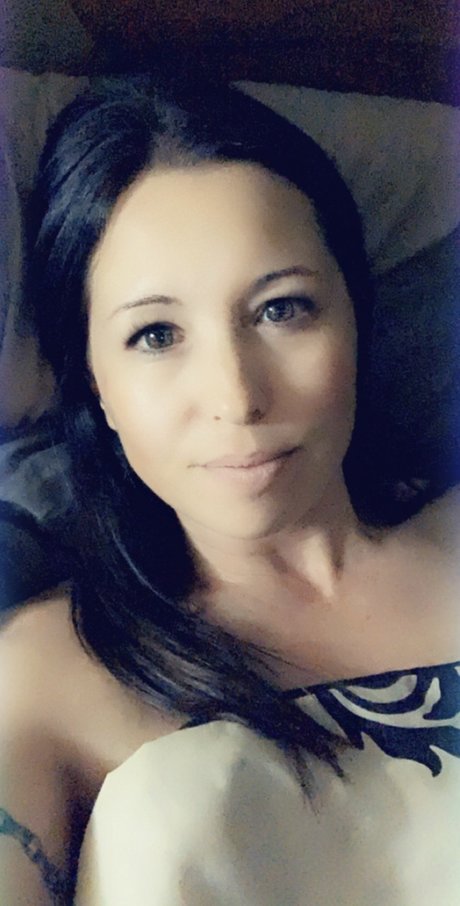 Nacktes geleaktes OnlyFans-Foto von Liv