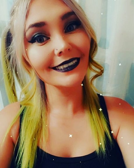 Nacktes geleaktes OnlyFans-Foto von Maddie