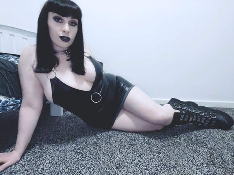 Nacktes geleaktes OnlyFans-Foto von Madamebeef