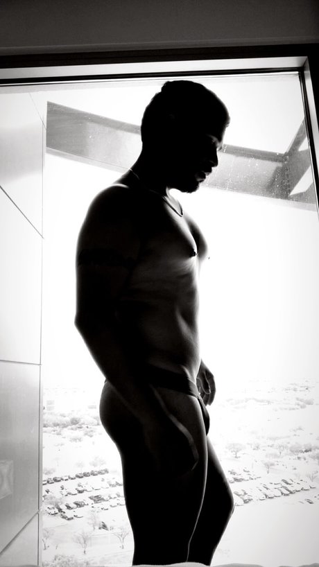 Nacktes geleaktes OnlyFans-Foto von Mac