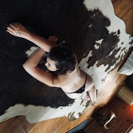 Nacktes geleaktes OnlyFans-Foto von Lydia Banks