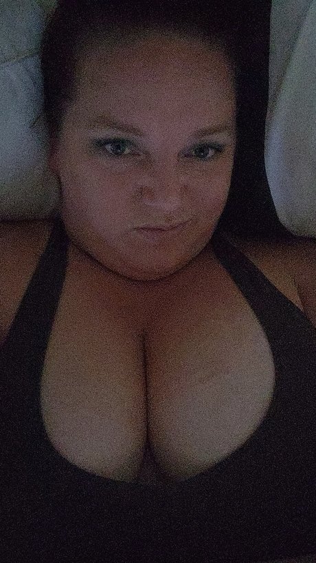 Nacktes geleaktes OnlyFans-Foto von Aria Paige