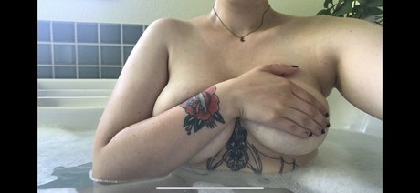 Nacktes geleaktes OnlyFans-Foto von Luna Steel