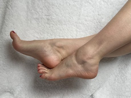Nacktes geleaktes OnlyFans-Foto von  Lunas Feet 