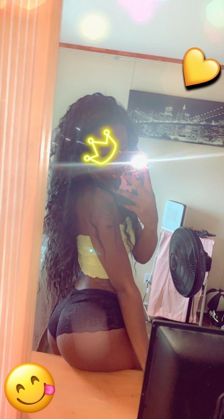 Nacktes geleaktes OnlyFans-Foto von Myadior