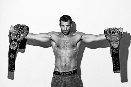 Nacktes geleaktes OnlyFans-Foto von Luke Rockhold