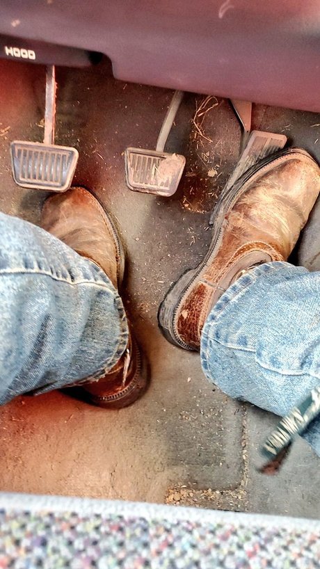 Nacktes geleaktes OnlyFans-Foto von Luke Hansen The Rugged Cowboy Farmer