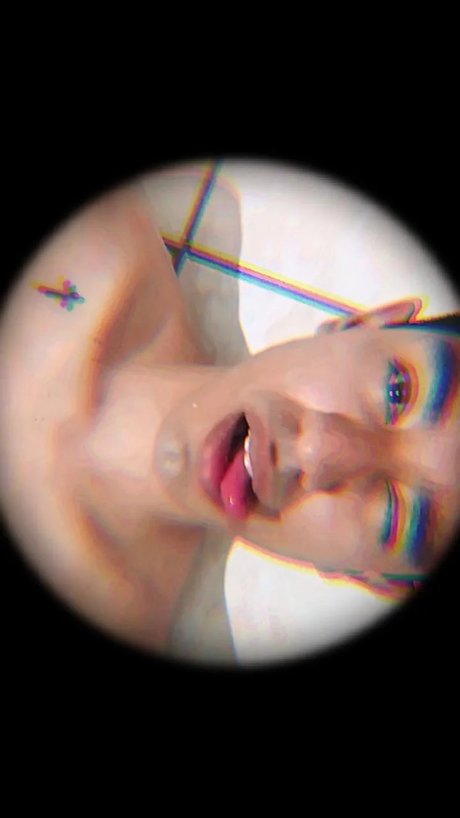 Nacktes geleaktes OnlyFans-Foto von Luis Mfx