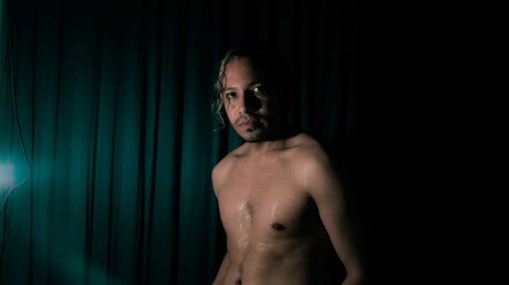 Nacktes geleaktes OnlyFans-Foto von Luis Chavarin
