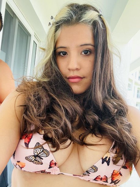Nacktes geleaktes OnlyFans-Foto von Lucia 