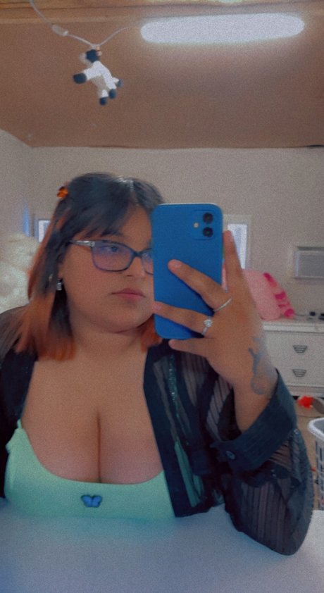 Nacktes geleaktes OnlyFans-Foto von Lucifer