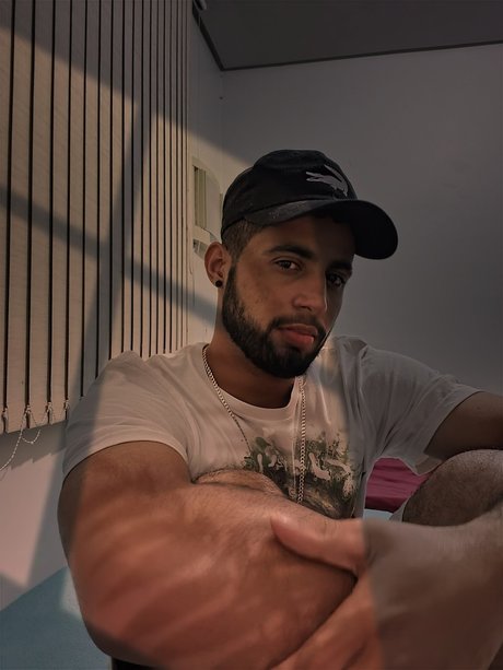 Nacktes geleaktes OnlyFans-Foto von Lucas Arajo