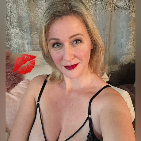 Nacktes geleaktes OnlyFans-Foto von Marlenebloem