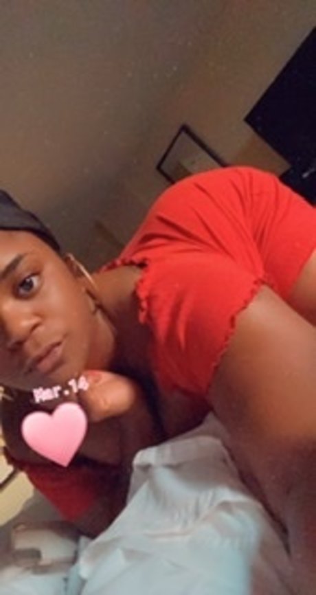 Nacktes geleaktes OnlyFans-Foto von Mariemontana