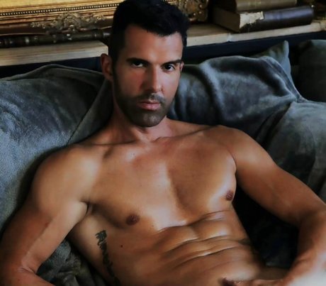 Nacktes geleaktes OnlyFans-Foto von Marco Bull