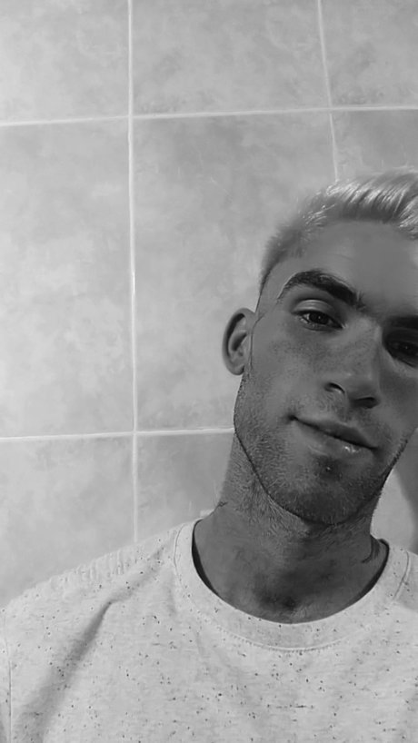 Nacktes geleaktes OnlyFans-Foto von Marcelopinochet21
