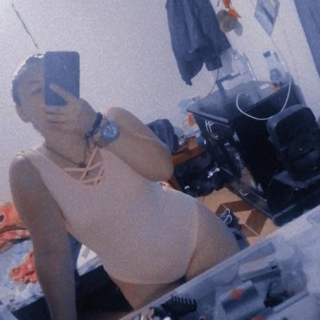 Nacktes geleaktes OnlyFans-Foto von Marcelita Ardiente