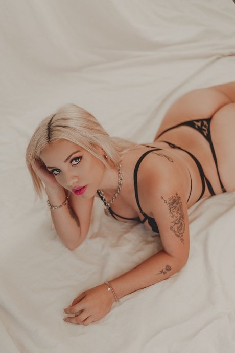 Nacktes geleaktes OnlyFans-Foto von Valentina