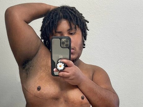Nacktes geleaktes OnlyFans-Foto von Melothemutt