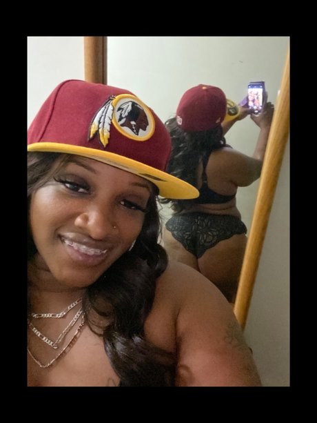 Nacktes geleaktes OnlyFans-Foto von Mandaxxxxx