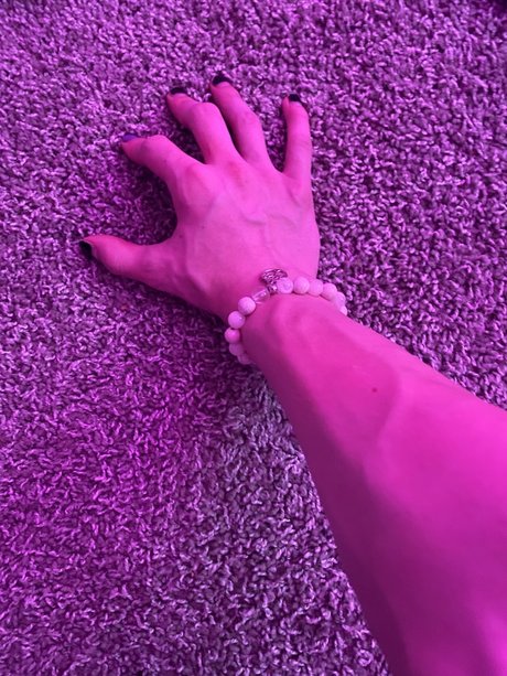 Nacktes geleaktes OnlyFans-Foto von Mars