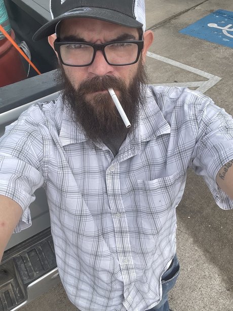 Nacktes geleaktes OnlyFans-Foto von Beardedampampmajestic