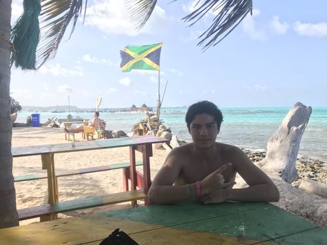 Nacktes geleaktes OnlyFans-Foto von El Papi