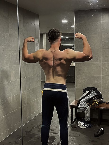 Nacktes geleaktes OnlyFans-Foto von Malik