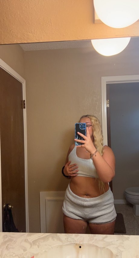 Nacktes geleaktes OnlyFans-Foto von Madyson