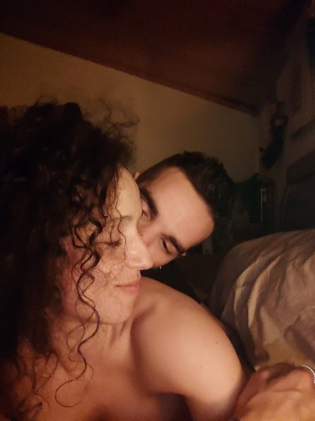 Nacktes geleaktes OnlyFans-Foto von Jonnyampamppadequeen