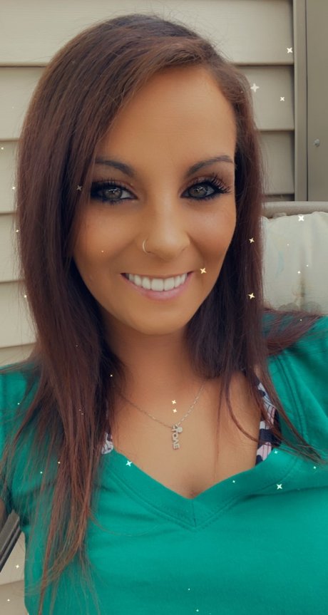 Nacktes geleaktes OnlyFans-Foto von Melissa Louise