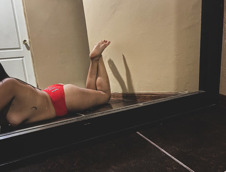 Nacktes geleaktes OnlyFans-Foto von Mel