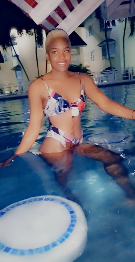 Nacktes geleaktes OnlyFans-Foto von Mela
