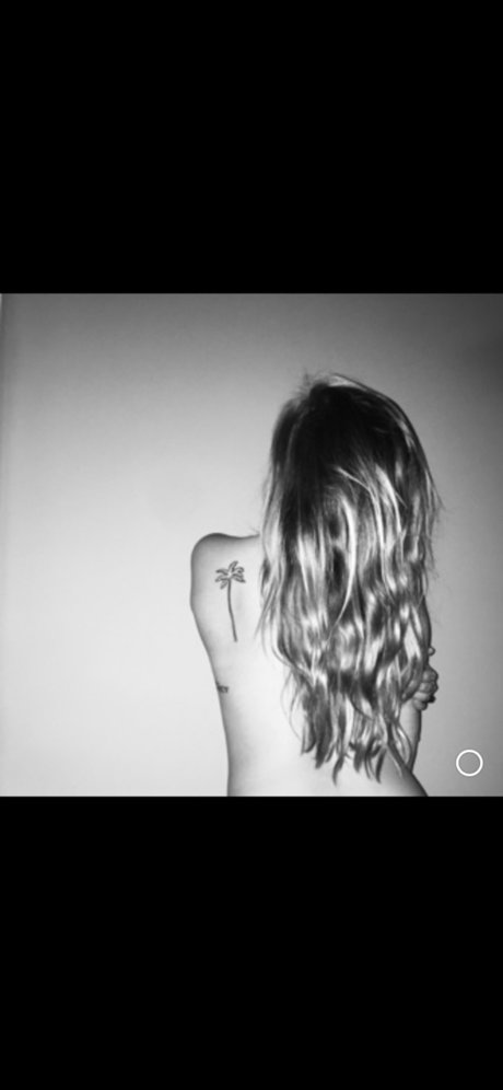 Nacktes geleaktes OnlyFans-Foto von Megan Alyn