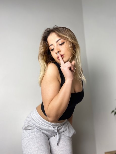 Nacktes geleaktes OnlyFans-Foto von Georgi Free
