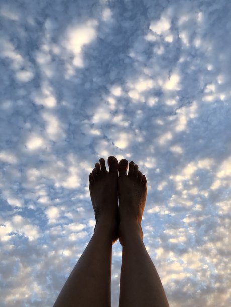 Nacktes geleaktes OnlyFans-Foto von Have You Met My Feet Yet
