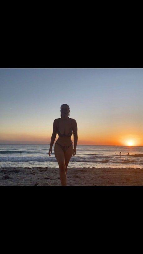 Nacktes geleaktes OnlyFans-Foto von Mecha