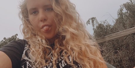Nacktes geleaktes OnlyFans-Foto von May