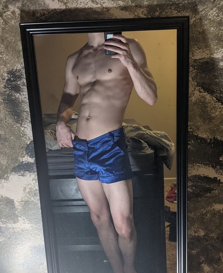 Nacktes geleaktes OnlyFans-Foto von Max