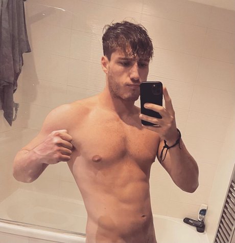 Nacktes geleaktes OnlyFans-Foto von Maxariesfree