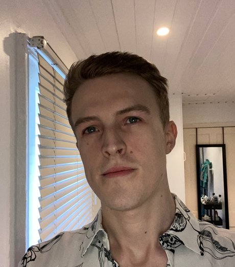 Nacktes geleaktes OnlyFans-Foto von Matt Cox