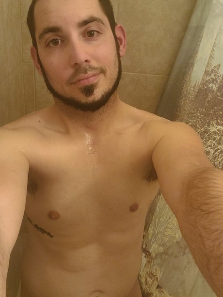 Nacktes geleaktes OnlyFans-Foto von Richard Moore