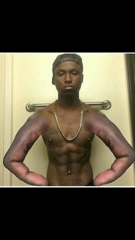 Nacktes geleaktes OnlyFans-Foto von Matsturbation Man