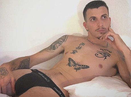Nacktes geleaktes OnlyFans-Foto von Mathieu
